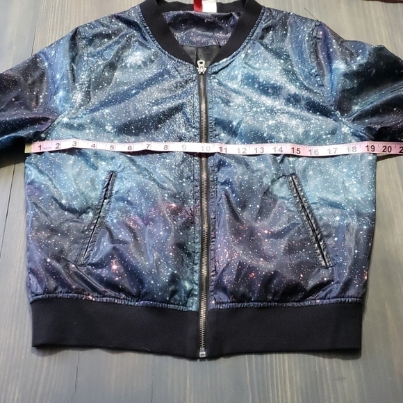 𝅺H & M galaxy  jacket  size 10 - Picture 10 of 12